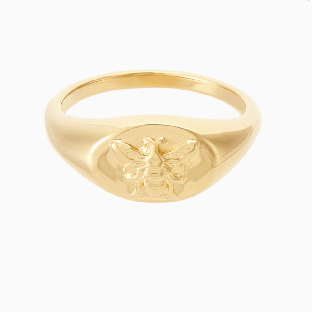 Mejuri Bee Signet Ring